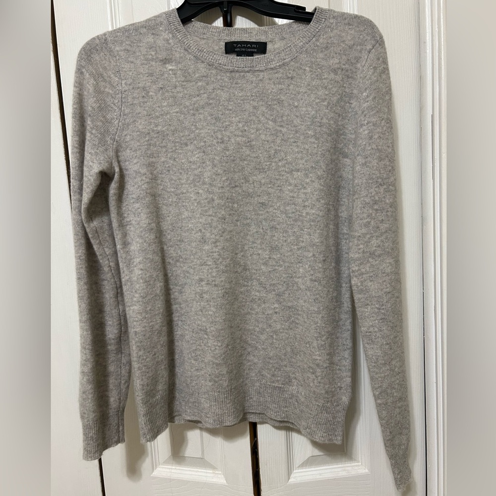 Tahari Light Gray Cashmere Knit